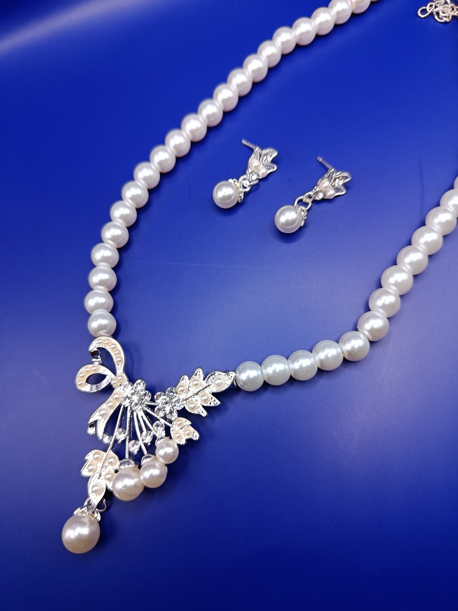 Graceful Pearl Blossom Set