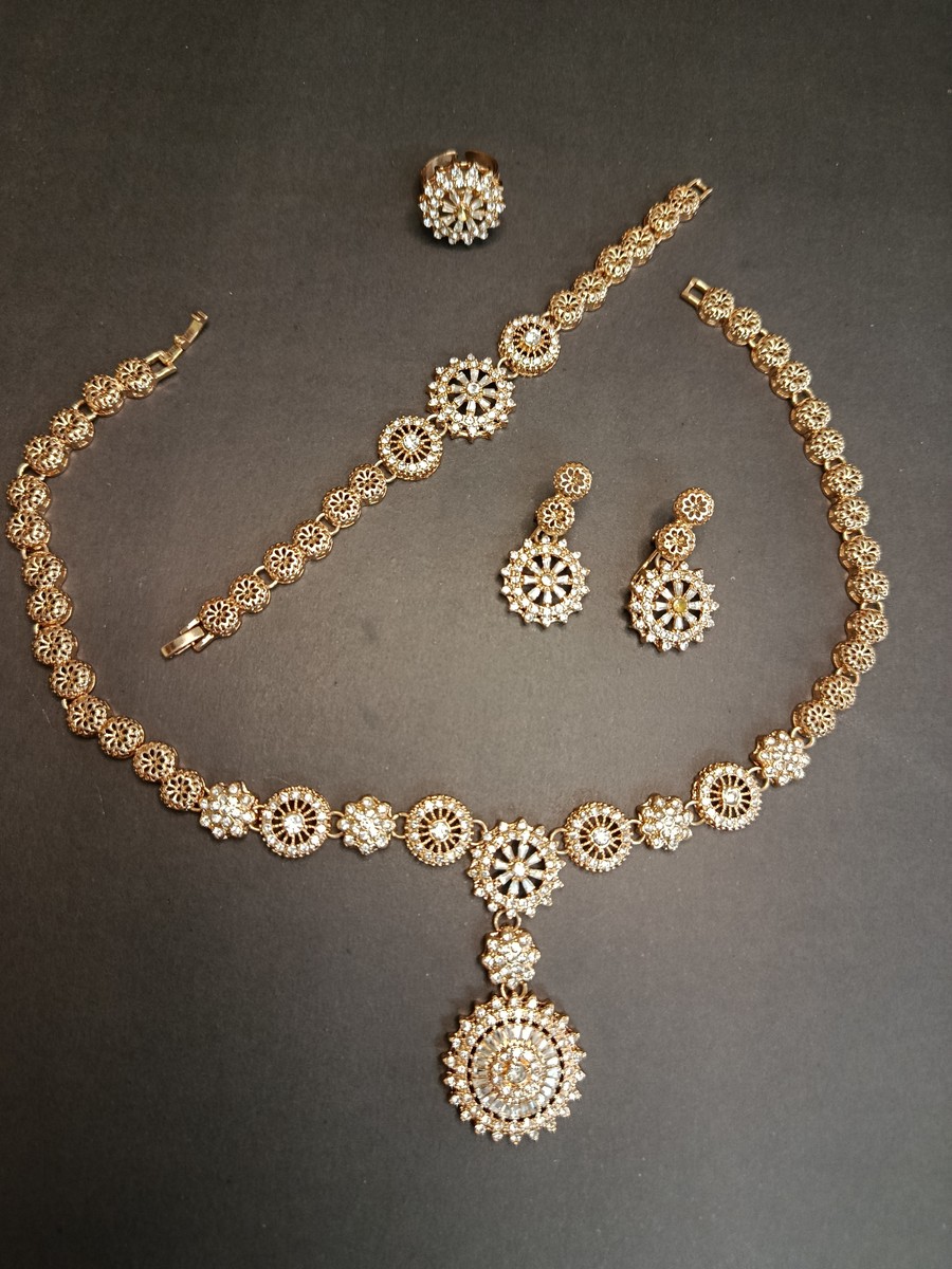 Crystal Bloom Jewelry Set