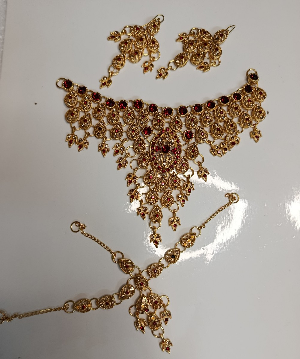 “Empress Ruby Pearl Set”