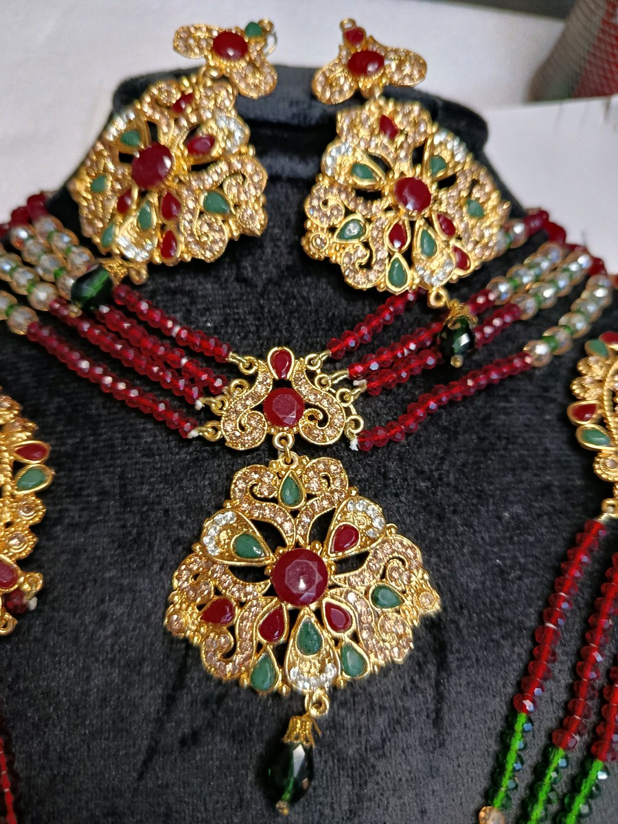 “Regal Heritage Maharani Set”